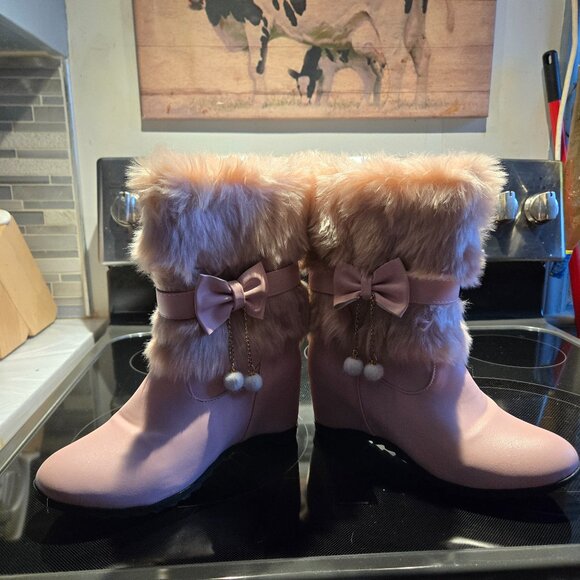 Pink Boots with Bows 8 - Picture 3 of 4
